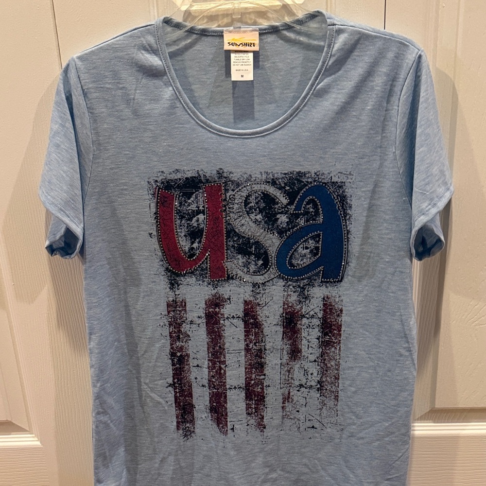 Sunshine USA Graphic Tee - Light Blue.. ladies size M
New .. USA